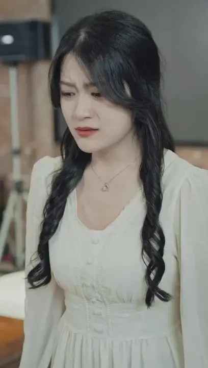 《二婚嫁霸总，她被宠上天》：灰姑娘逆袭，真爱降临，霸道总裁的极致宠爱，甜到爆炸！